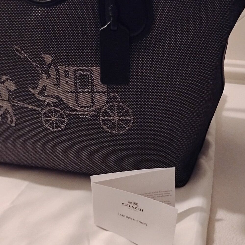 Coach WHS Horse and Carriage Black/Chalk Taxi Tote 35337M - Picture 3 of 16